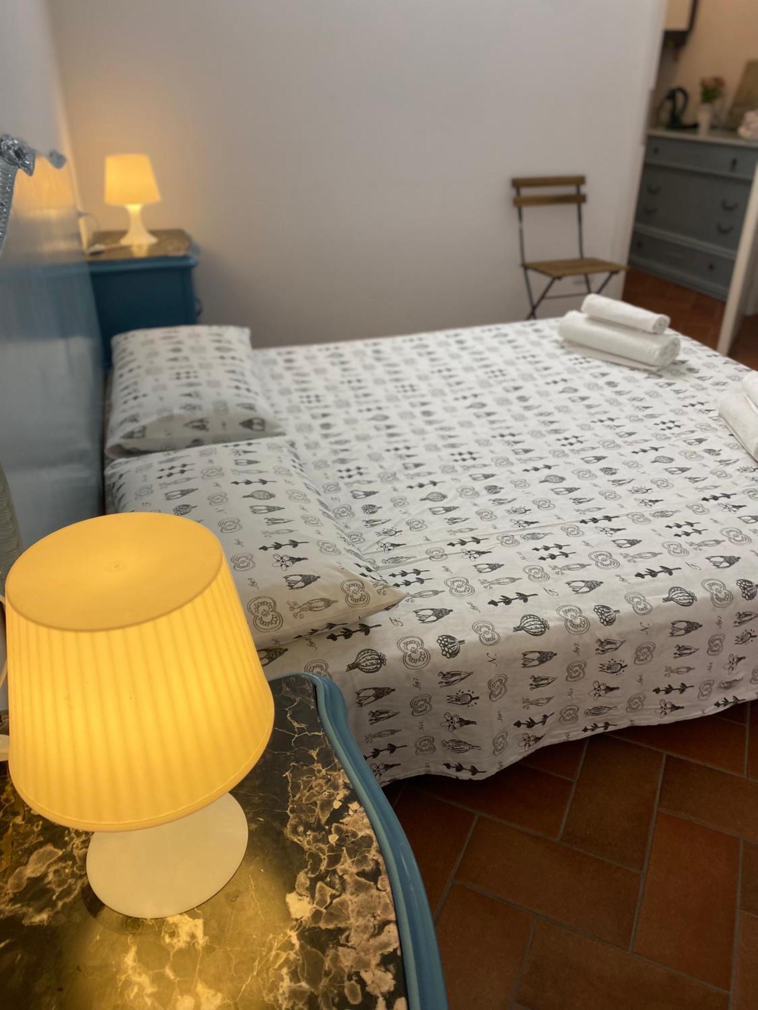 Holiday House Alla Torre Манделло-дель-Ларио Экстерьер фото